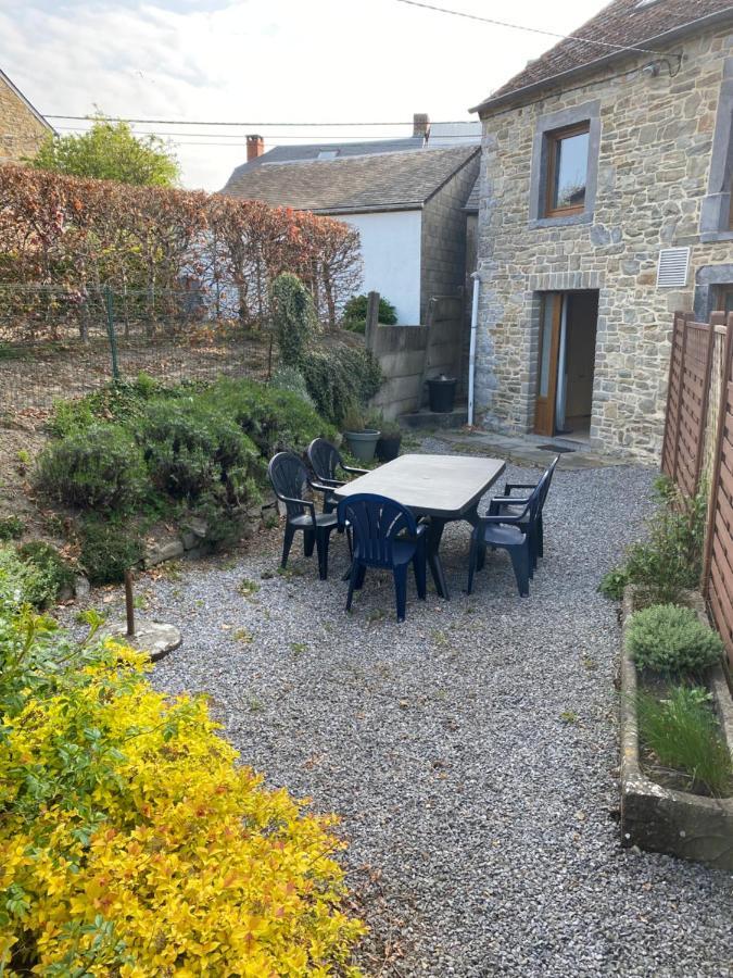 En Mode Pause Villa Dinant Luaran gambar
